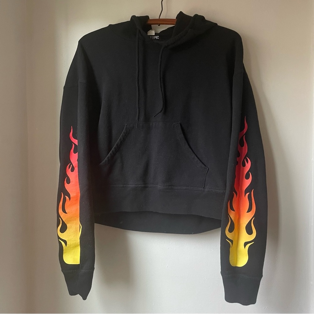 Flame cropped sweatshirt 🔥
